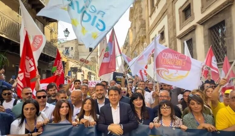 Conte a manifestazione Palermo, cittadini stanchi di malasanità
