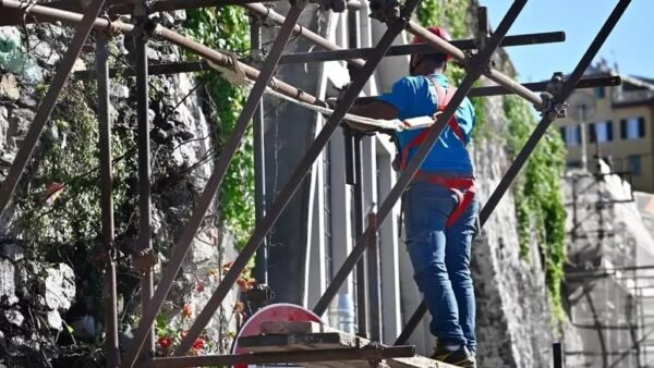 Cantiere per dare lavoro fermo, non si trova un solo muratore