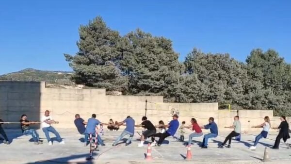 Imprenditore di Custonaci regala “buono spesa” ai dipendenti per dedizione, impegno e professionalità