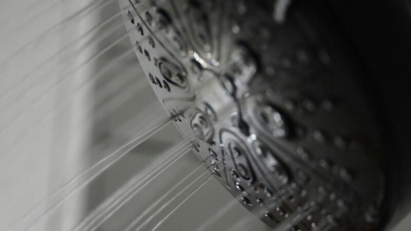 Cucina, riscaldamento, acqua calda: come capire quanto gas consumi davvero (e scegliere l’offerta giusta)