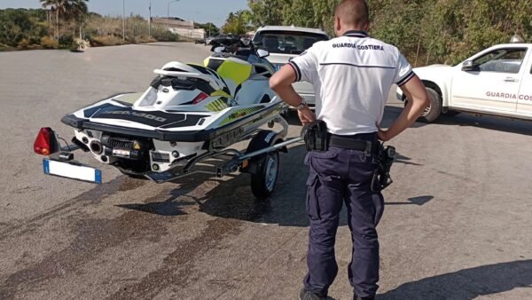 Marausa: Guidava l’acquascooter senza patente. Bloccato in flagranza