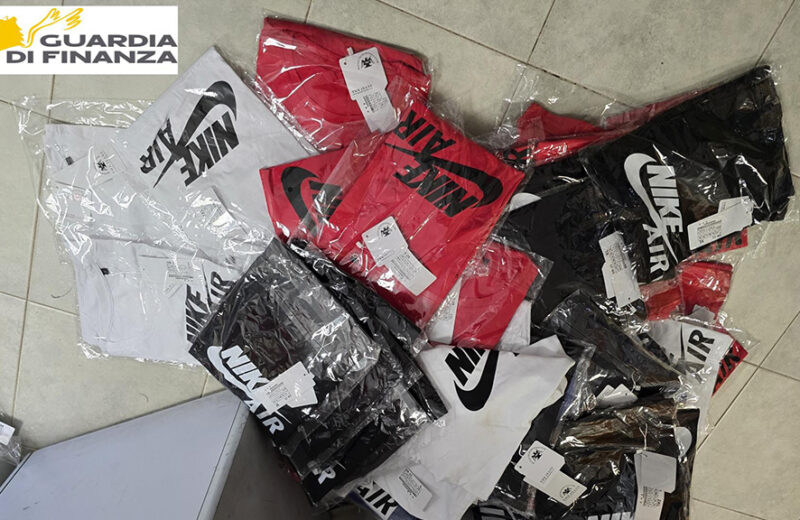 Guardia di Finanza: sequestrati oltre 750 capi d’abbigliamento contraffatti