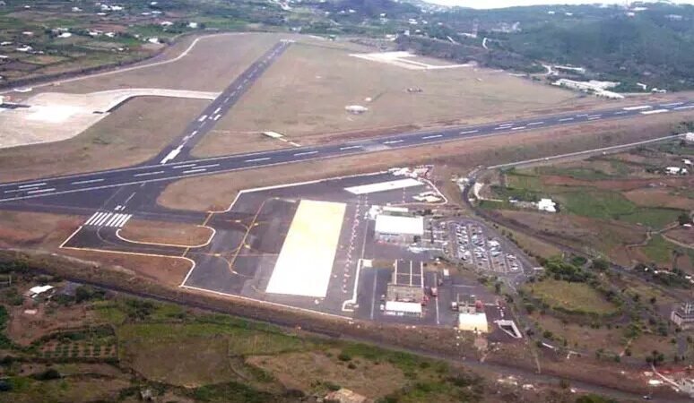 Nebbia a Pantelleria, voli cancellati e passeggeri in attesa