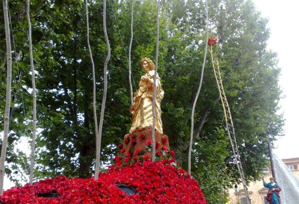 Il Festino di Santa Rosalia accende Palermo