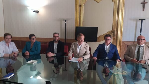 Provincia. Il presidente Salvatore Quinci, presenta la neo Giunta