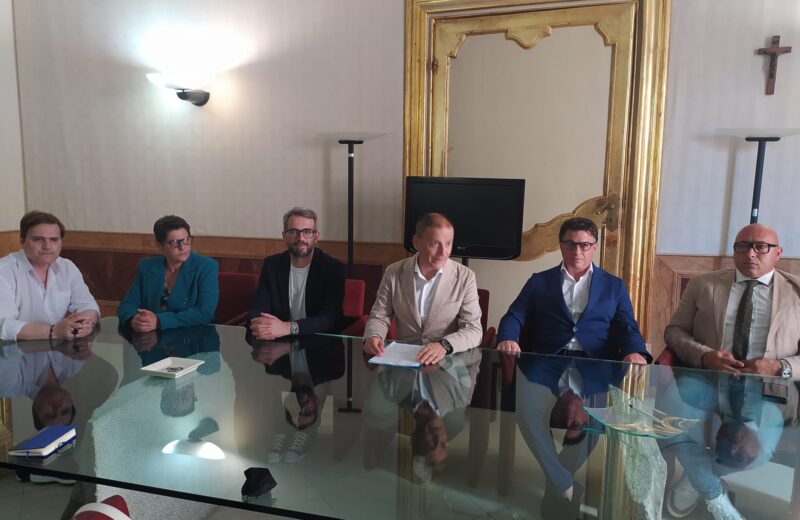 Provincia. Il presidente Salvatore Quinci, presenta la neo Giunta
