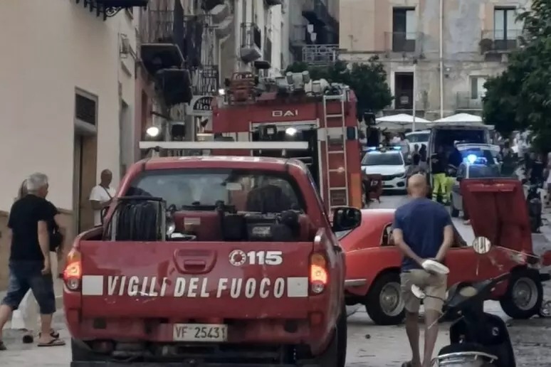 Con auto investe famiglia turisti a Sciacca, donna è grave