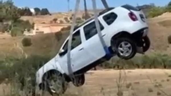 Incidente a Sciacca, donna finisce con l’auto in una scarpata