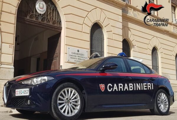 In manette giovane di 21 anni accusato di minacce e rapine