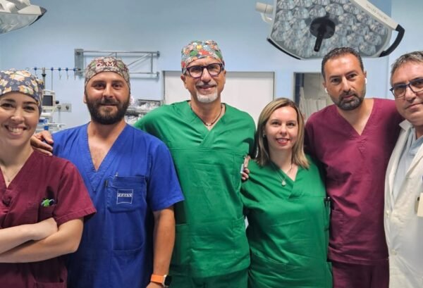 Asp Trapani: eseguito complesso intervento chirurgico su tiroide ingrossata