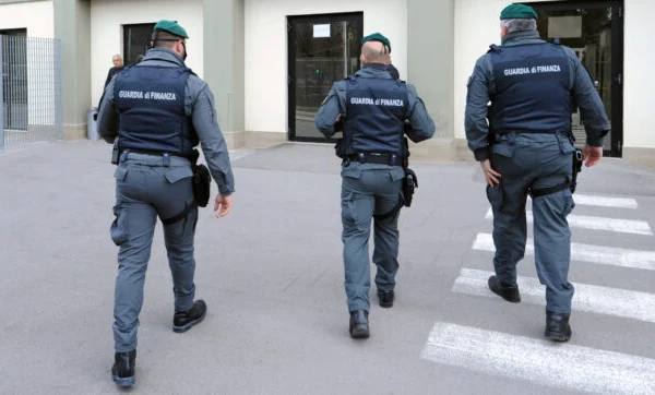 Castellammare del Golfo: scoperto sui social centro estetico sconosciuto al fisco