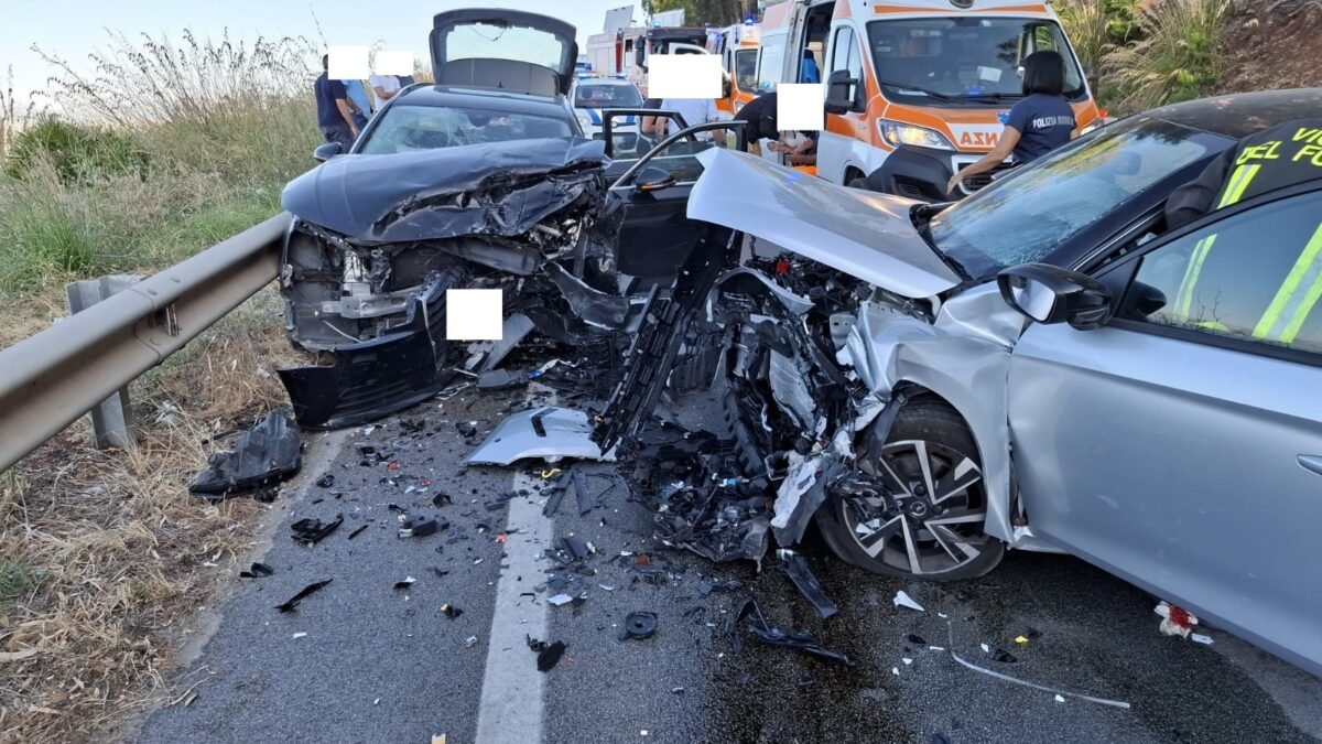 incidente ss 187 castellammare belvedere 1