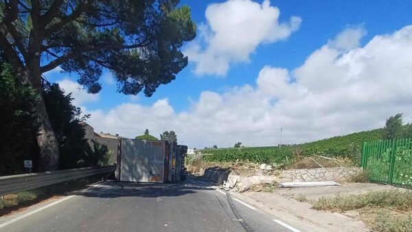 Incidente stradale a Calatafimi Segesta lungo la statale 113
