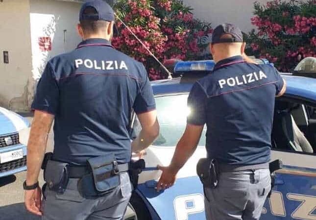 La squadra mobile arresta due giovani per droga