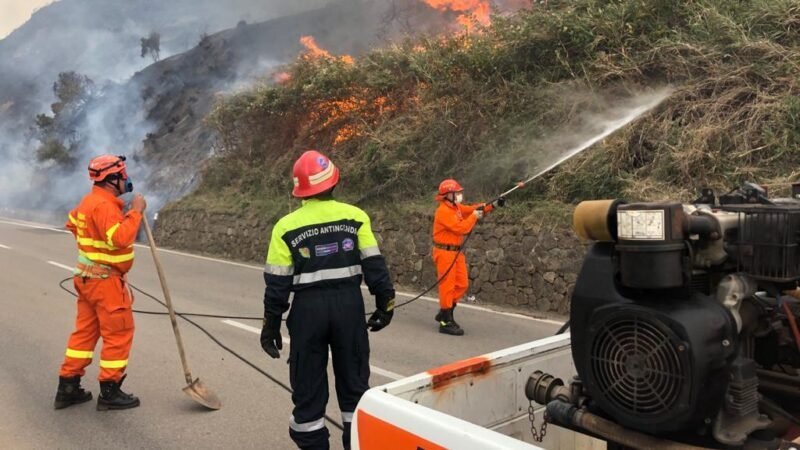 Incendi in Sicilia, il bilancio della Protezione civile