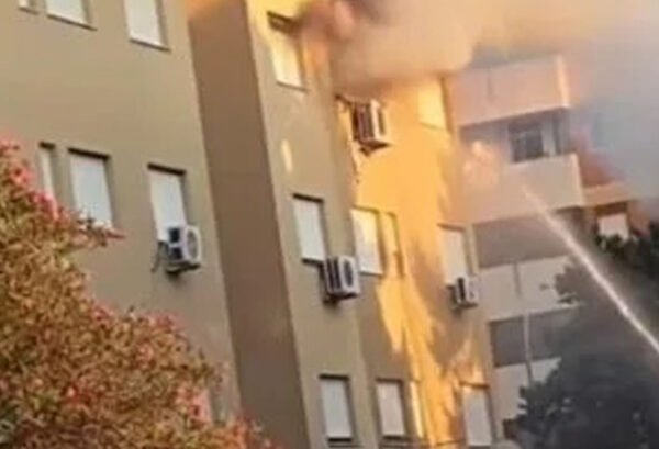 ncendio in appartamento a Trapani in via De Santis, intervento dei vigili del fuoco