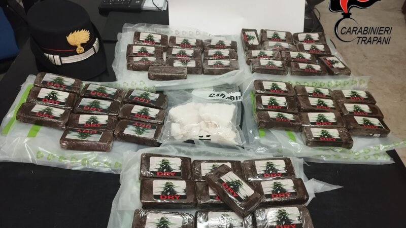 Trapani. In manette una coppia di alcamesi, trasportavano 5 chili di hashish