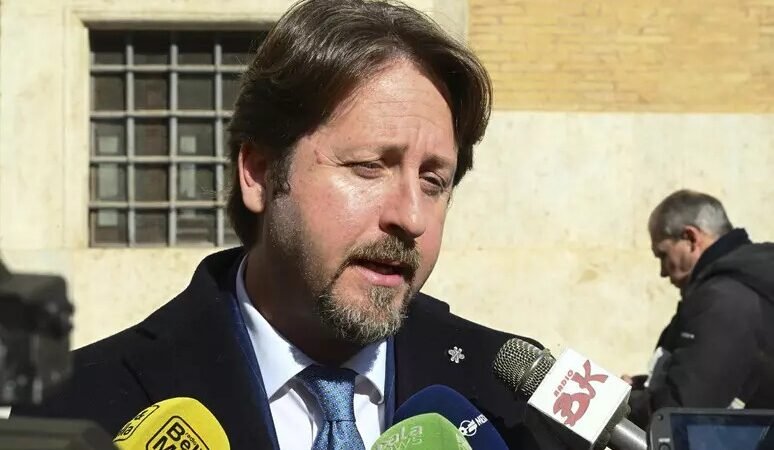 Messina, mi dimetto dal gruppo, lascio Fratelli d’Italia