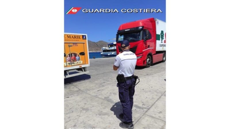 Favignana. Sequestri e sanzioni della guardia costiera
