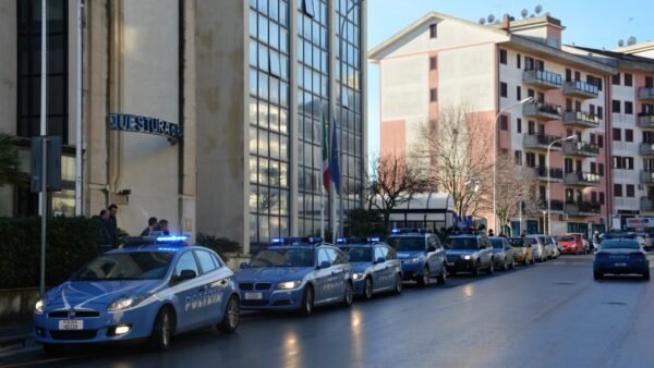 Ragusa. Estorce denaro all’ex datore di lavoro: arrestato un albanese di 30 anni
