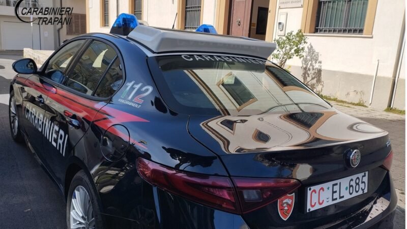 Alcamo. Aggrediti e rapinati in casa nella notte, un arresto