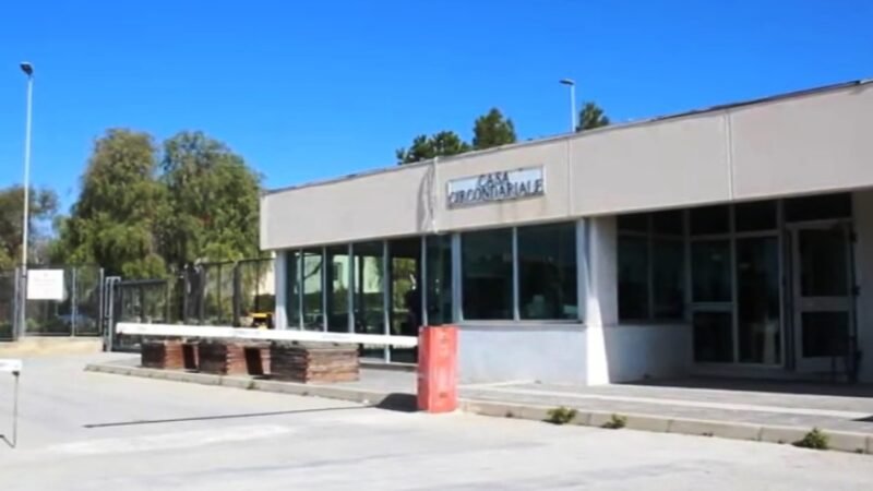 Carcere Agrigento; aggrediti e feriti tre agenti della penitenziaria