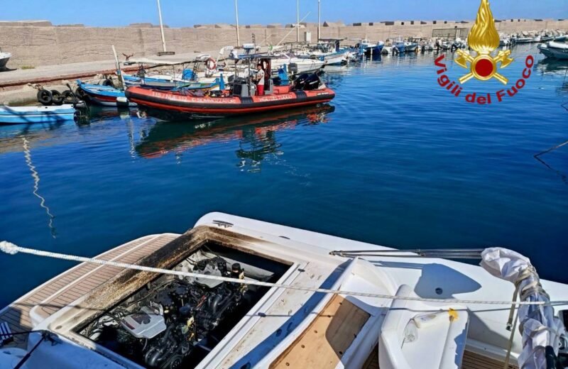 Palermo, a fuoco un gommone ferita una giovane donna