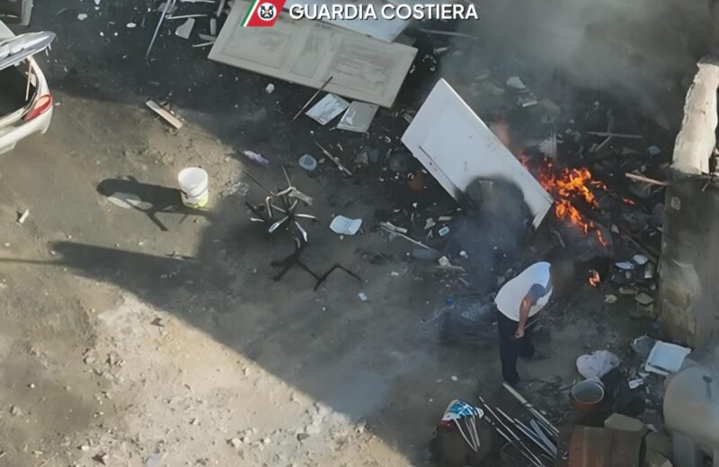 Incendio di rifiuti nella Riserva Naturale di Trapani, intervento Guardia Costiera