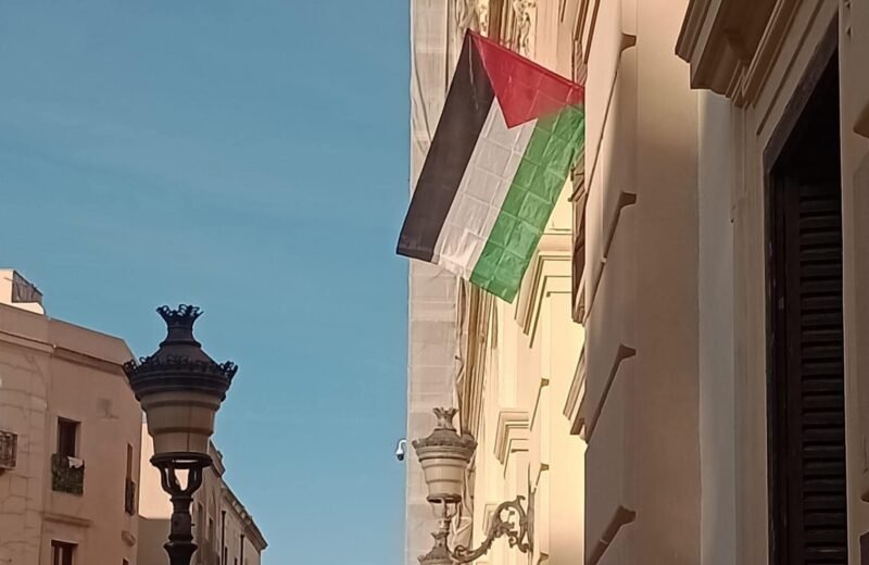 Palazzo D’Alì espone la bandiera palestinese