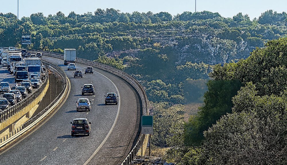 Traffico su autostrada in Sicilia con incidente a Mazara del Vallo