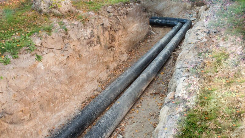 scavo e posa tubazione acqua 01