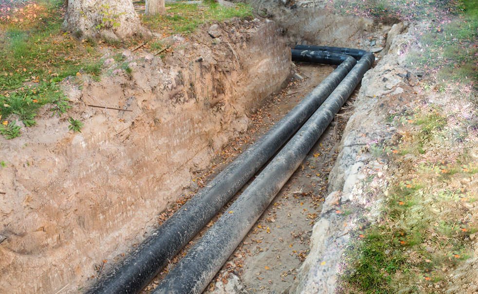 scavo e posa tubazione acqua 01