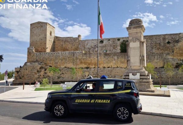 Enna GdF. Riciclaggio e truffa all’Unione Europea