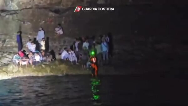 Soccorse 64 persone nella notte dalla Guardia Costiera a Lampione