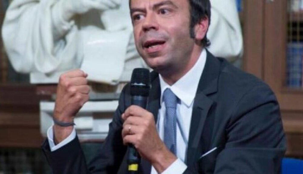 Stefano Luciani procuratore aggiunto di Trapani durante un intervento pubblico