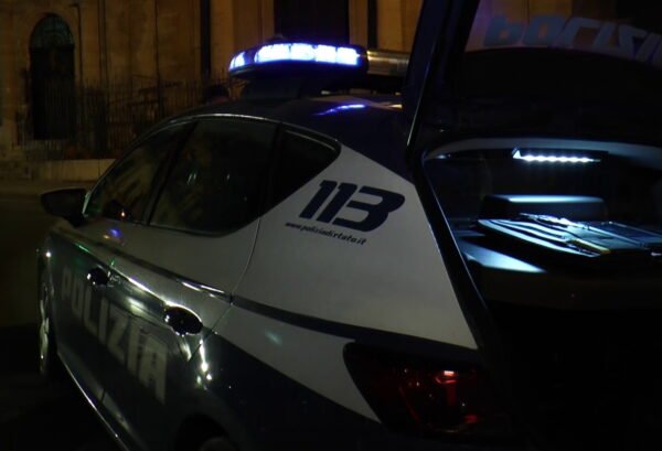 Palermo: fermato ad un controllo ingoia 4 dosi di crack e fugge