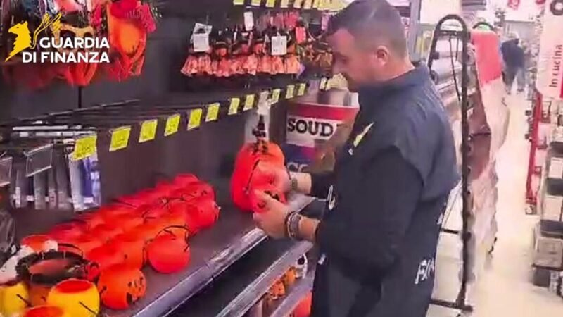 GdF Caltanissetta: sequestrati oltre 7 mila articoli irregolari