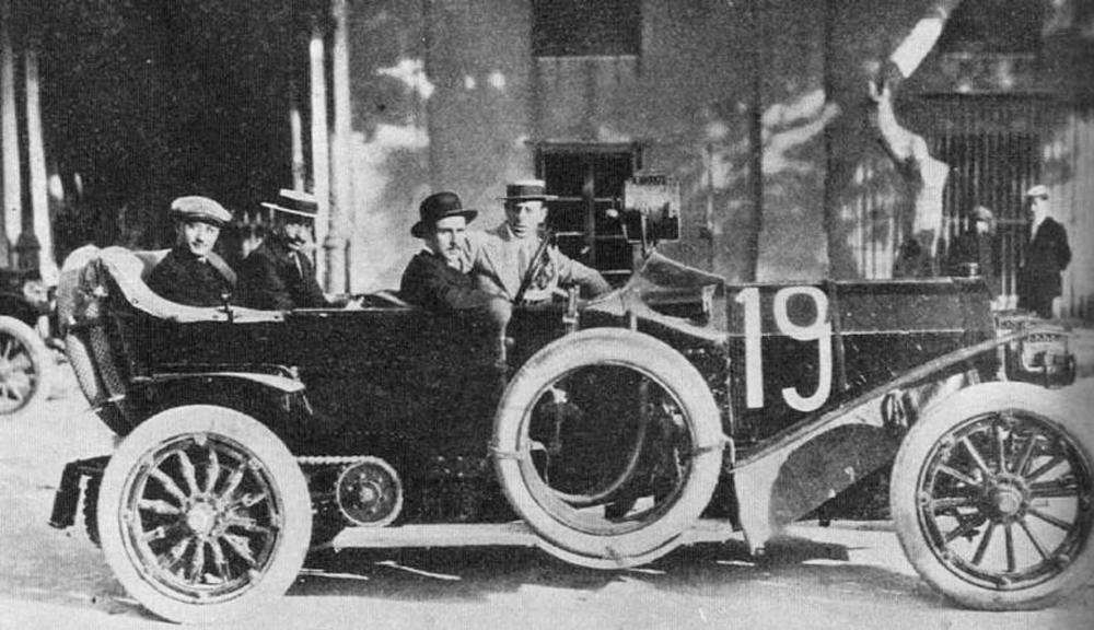 Wikimedia Commons – Archivio storico Targa Florio (Pubblico Dominio)