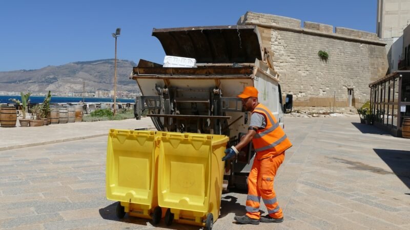 Sciopero nazionale generale di venerdì: possibili disagi nella raccolta rifiuti a Trapani