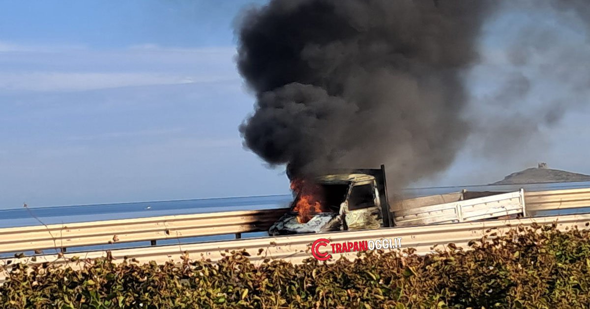 furgone a fuoco isola delle femmine