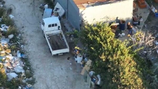 Il drone “a tia taliu” individua una discarica abusiva e un incendio di rifiuti in via Salemi