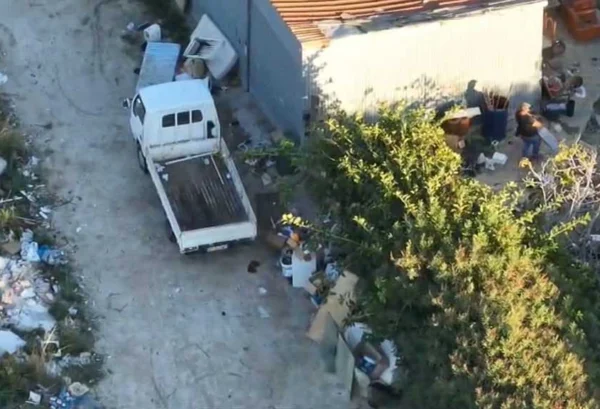 Il drone “a tia taliu” individua una discarica abusiva e un incendio di rifiuti in via Salemi