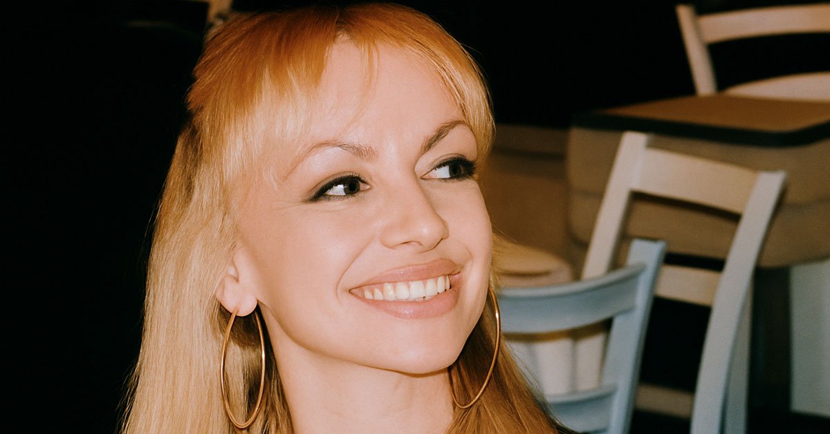 maria cristna gallo sorridente