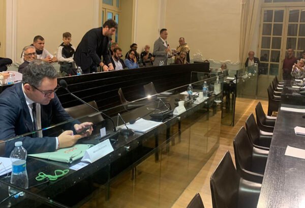 Palazzo Cavarretta, seduta a campo libero