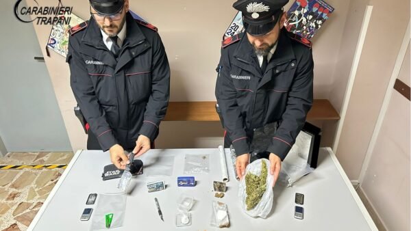 Castelvetrano stup eserczio abusivo professione ok