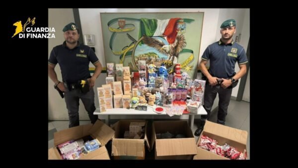 Palermo, maxi sequestro di Labubu falsi, denunciati i titolari di sette negozi