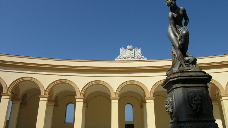 Piazza Mecato del Pesce scaled