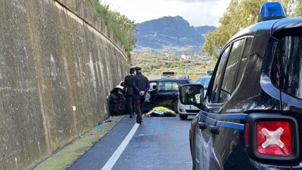 Incidente mortale sulla Palermo-Sciacca, nell’impatto muoiono madre e figlia