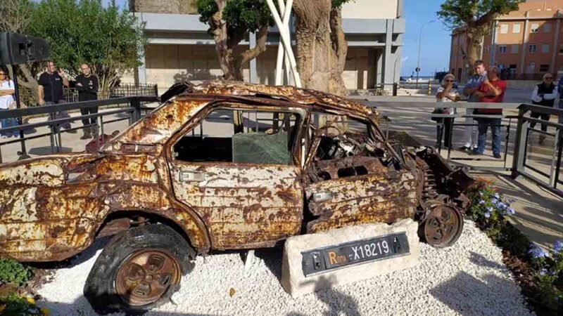 Quel pugno allo stomaco