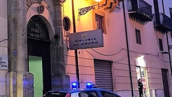 Partinico: minaccia un familiare con una pistola modificata, arrestato dalla polizia
